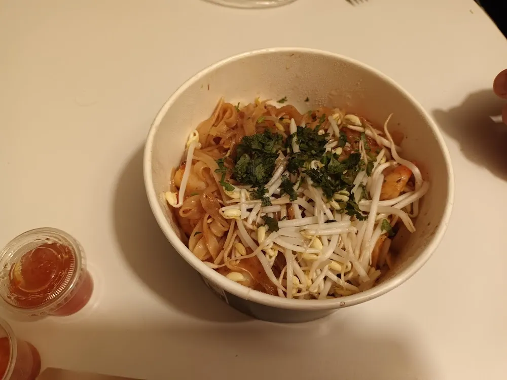 Pad Thai Aux Crevettes Sautées
